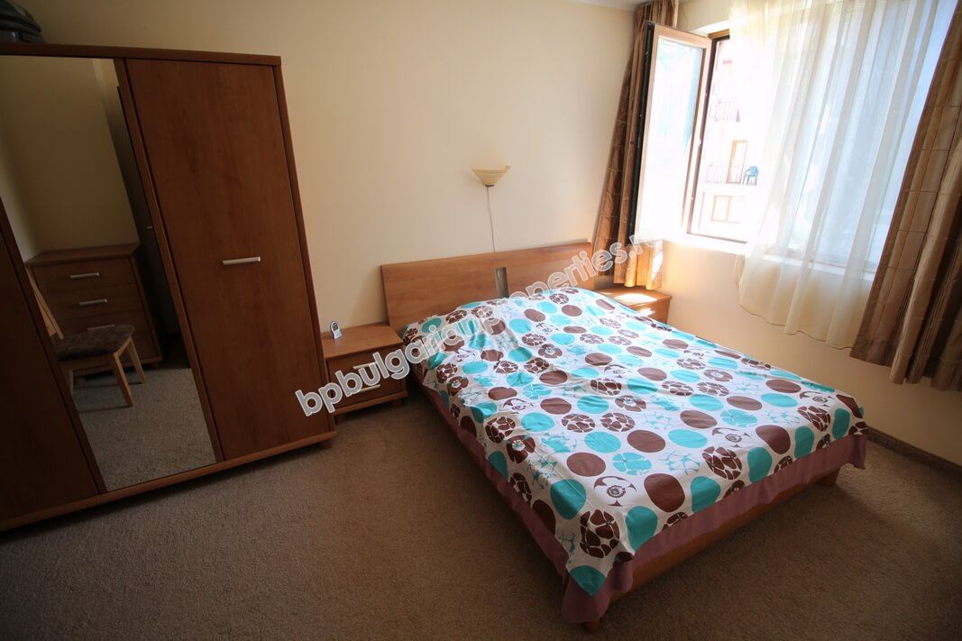 Меблированная трехкомнатная квартира близко к пляжу на продажу в курорте Равда