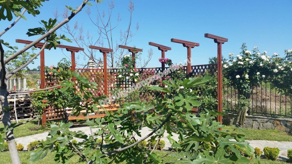 Меблированная двухкомнатная квартира на продажу близко к пляжу в курорте Равда