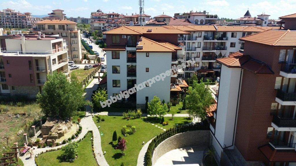 Меблированная двухкомнатная квартира на продажу близко к пляжу в курорте Равда