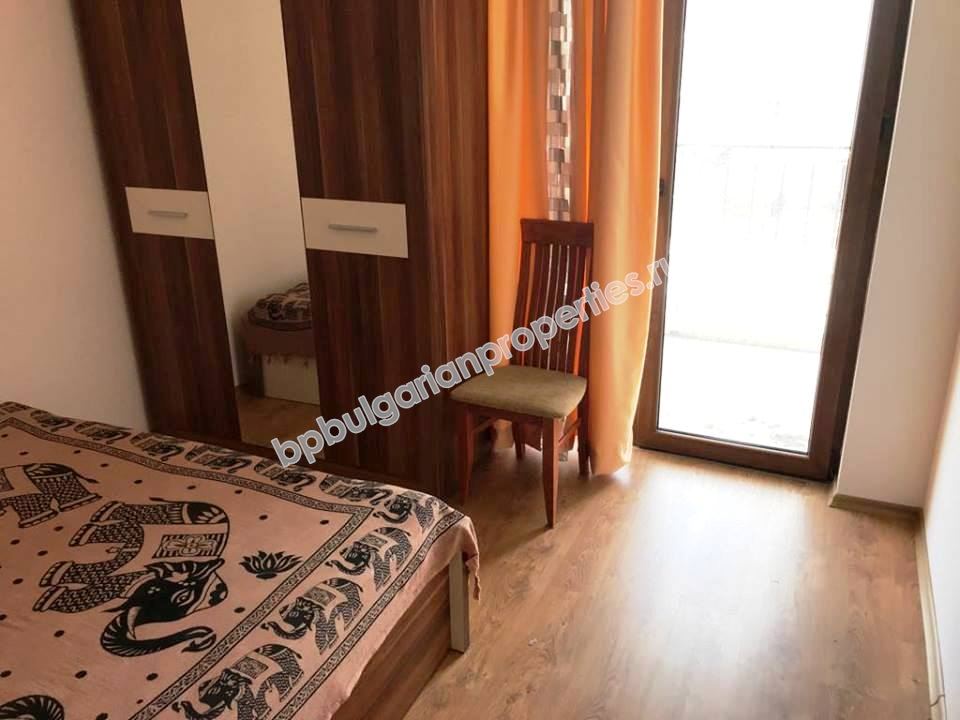 Меблированная двухкомнатная квартира на продажу близко к пляжу в курорте Равда