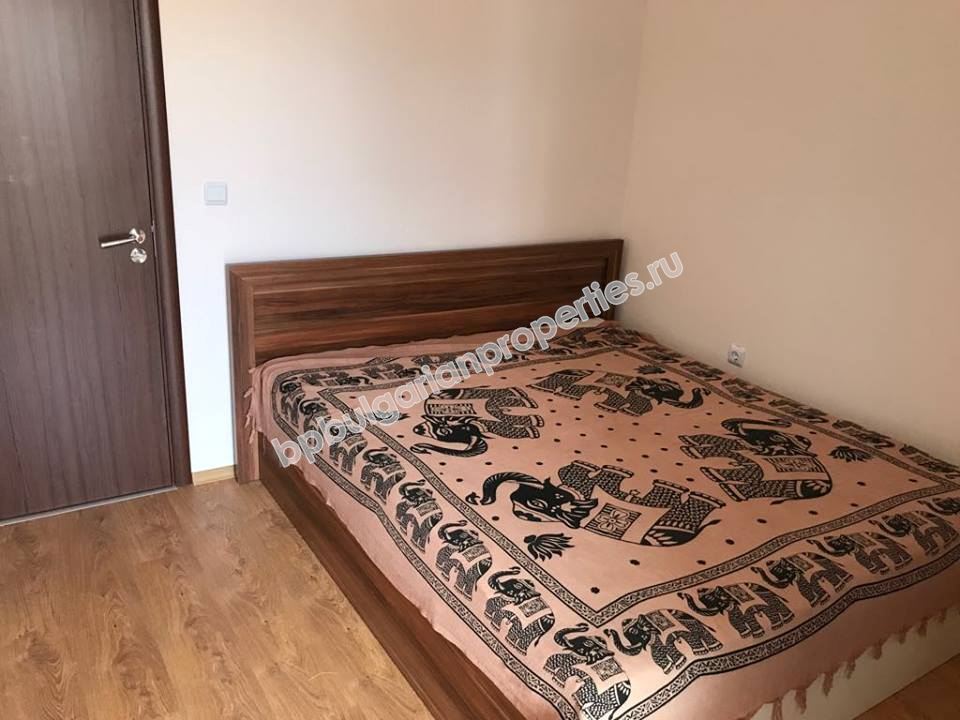 Меблированная двухкомнатная квартира на продажу близко к пляжу в курорте Равда