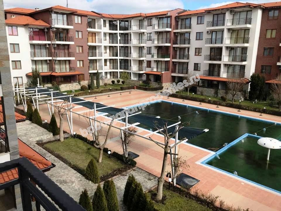 Меблированная двухкомнатная квартира на продажу близко к пляжу в курорте Равда