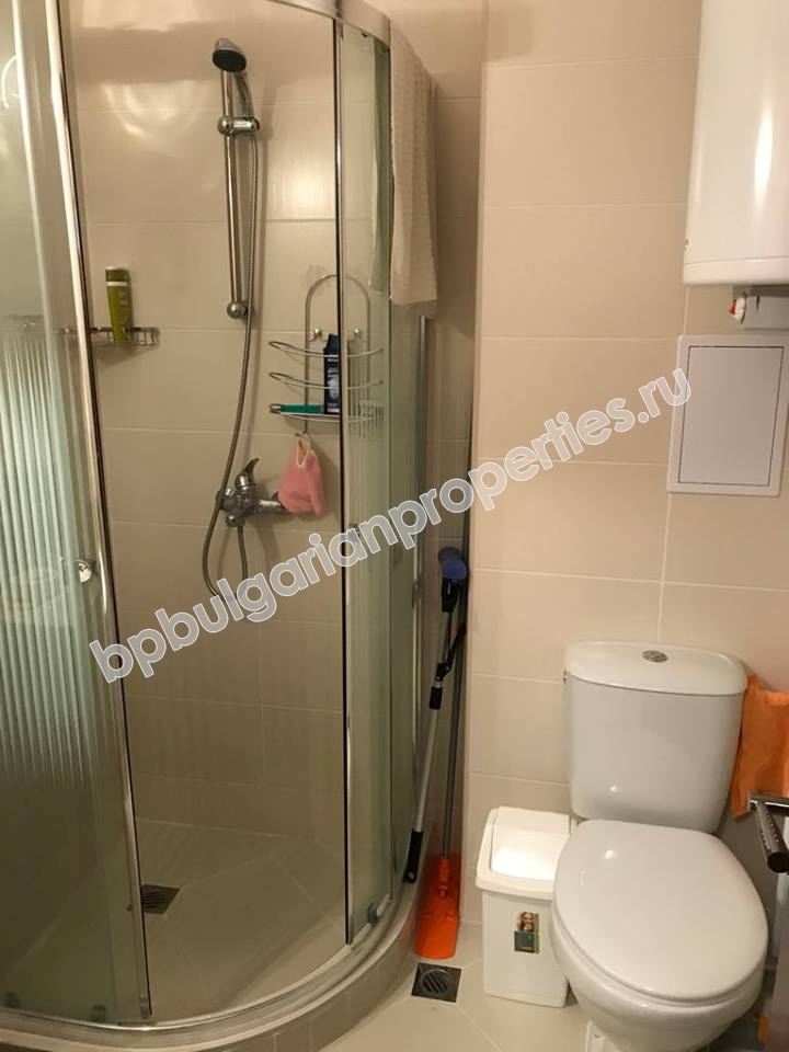 Меблированная двухкомнатная квартира на продажу близко к пляжу в курорте Равда