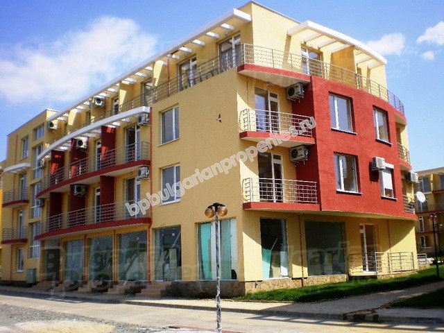 Дешевые меблированные студии на продажу в курорте Солнечный Берег