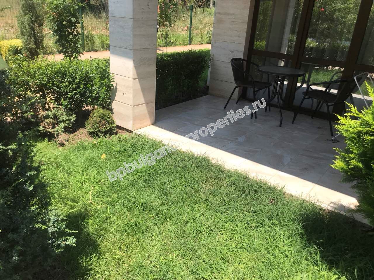 Новая двухкомнатная меблированная квартира в элитном комплексе на продажу в курорте Солнечный Берег