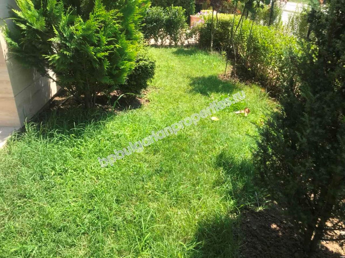 Новая двухкомнатная меблированная квартира в элитном комплексе на продажу в курорте Солнечный Берег