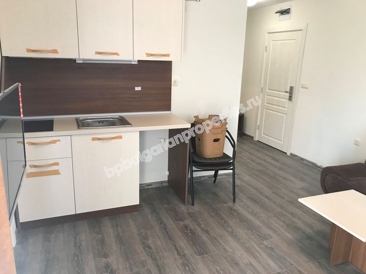 Новая двухкомнатная меблированная квартира в элитном комплексе на продажу в курорте Солнечный Берег