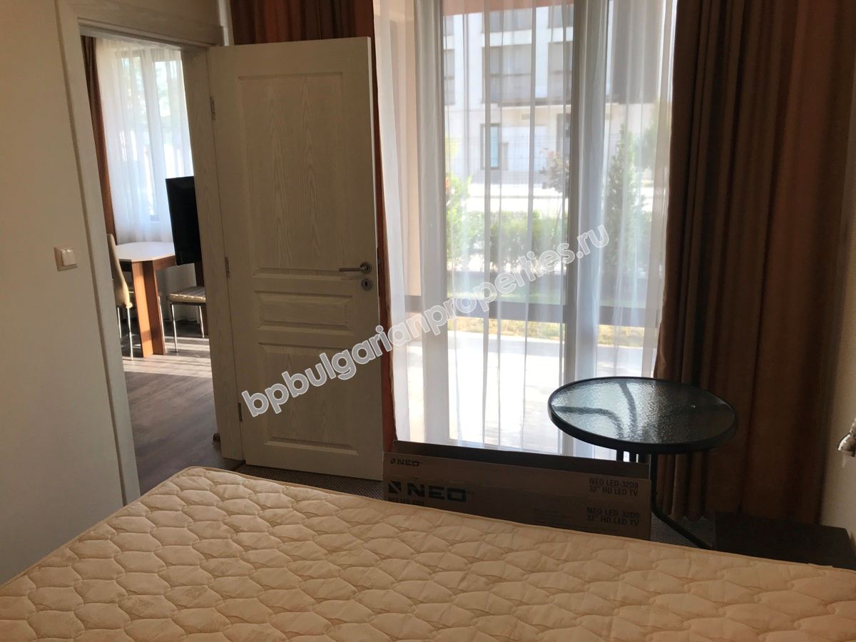 Новая двухкомнатная меблированная квартира в элитном комплексе на продажу в курорте Солнечный Берег