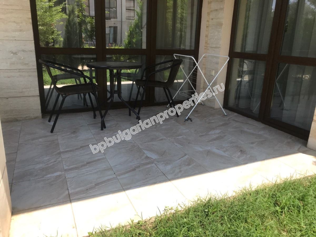 Новая двухкомнатная меблированная квартира в элитном комплексе на продажу в курорте Солнечный Берег