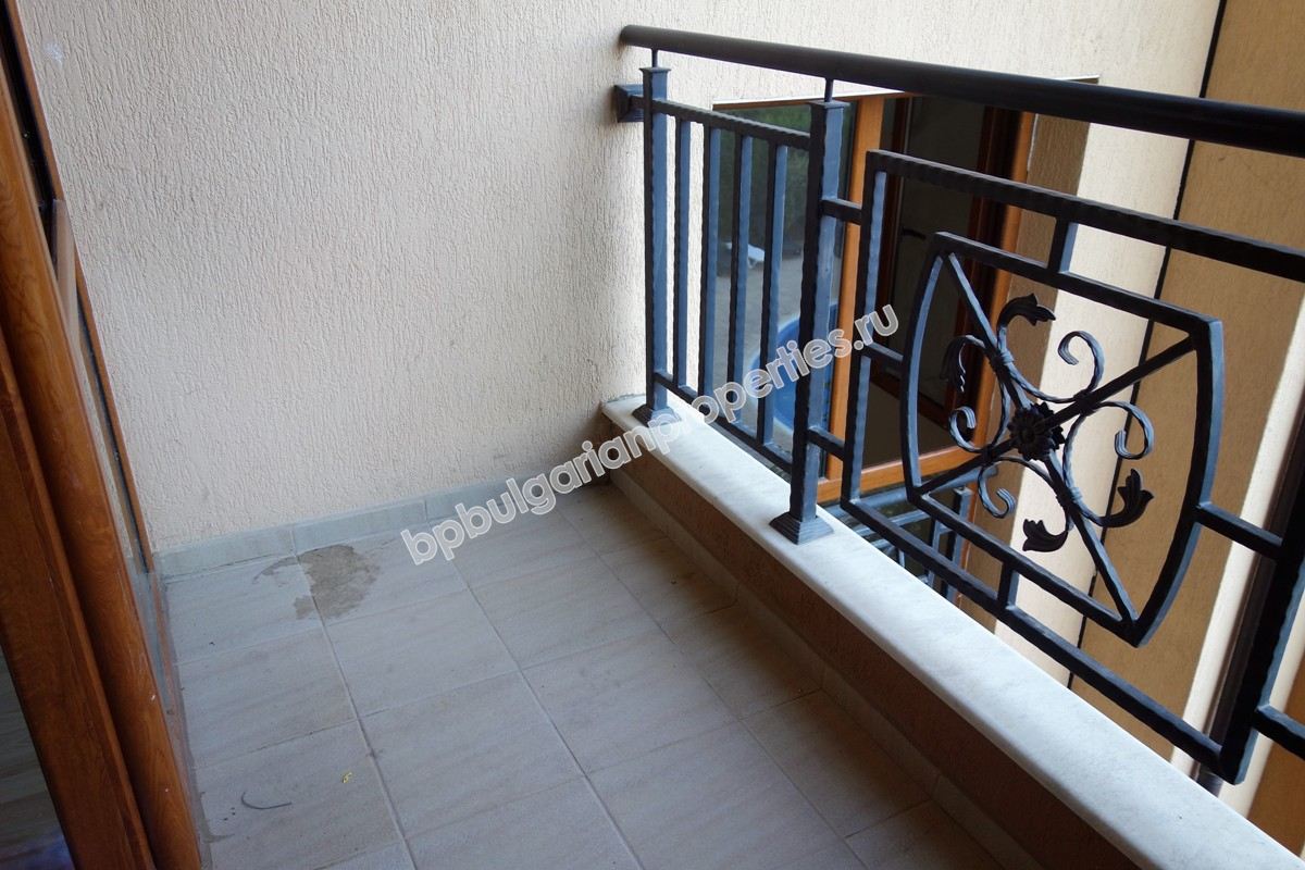 Меблированная двухкомнатная квартира близко к пляжу на продажу в Солнечном берегу