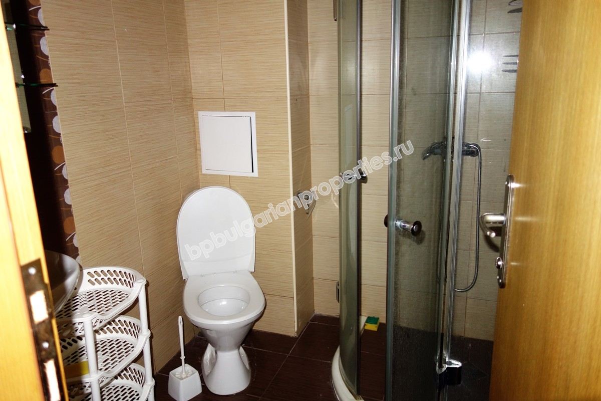 Меблированная двухкомнатная квартира близко к пляжу на продажу в Солнечном берегу