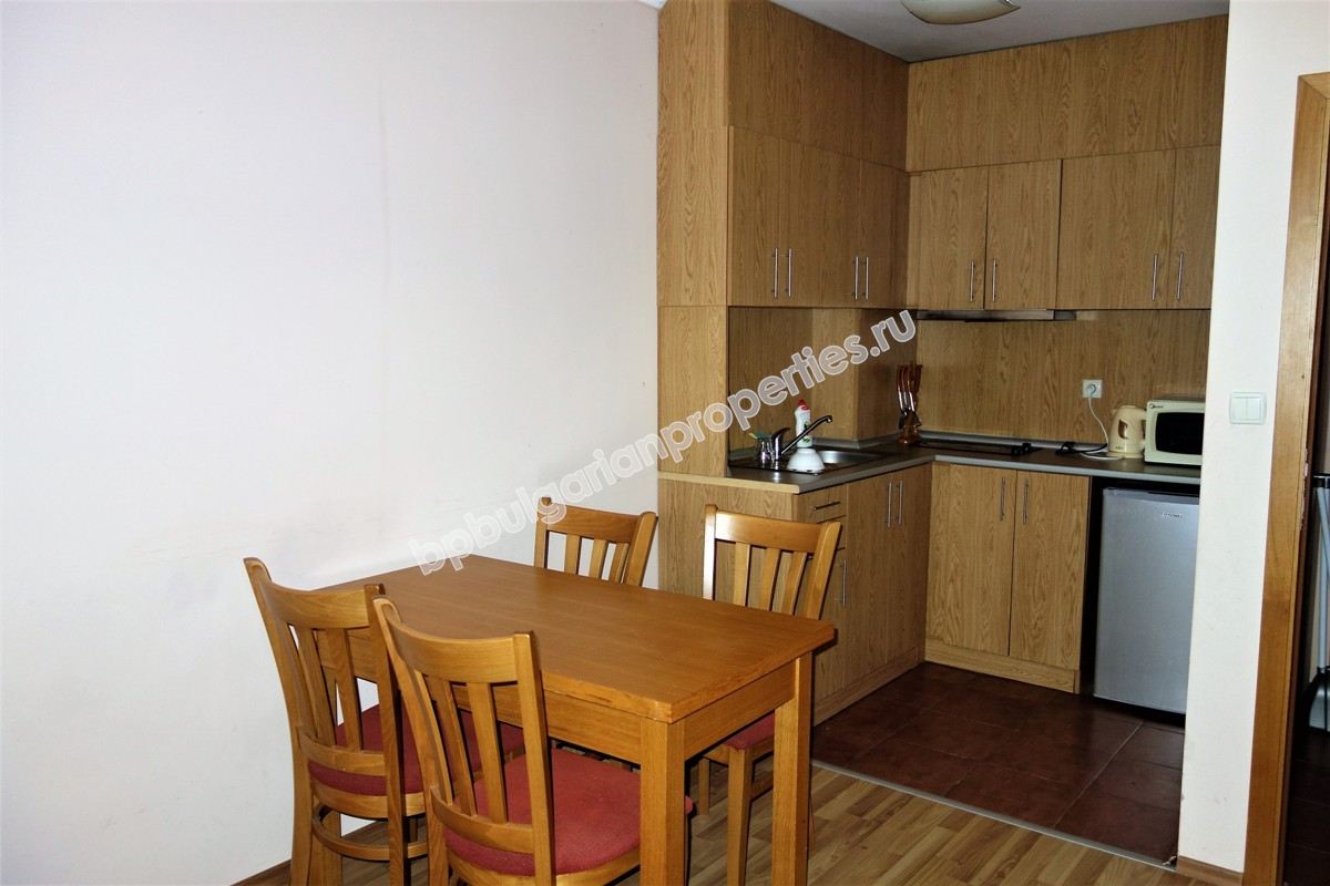 Меблированная двухкомнатная квартира близко к пляжу на продажу в Солнечном берегу