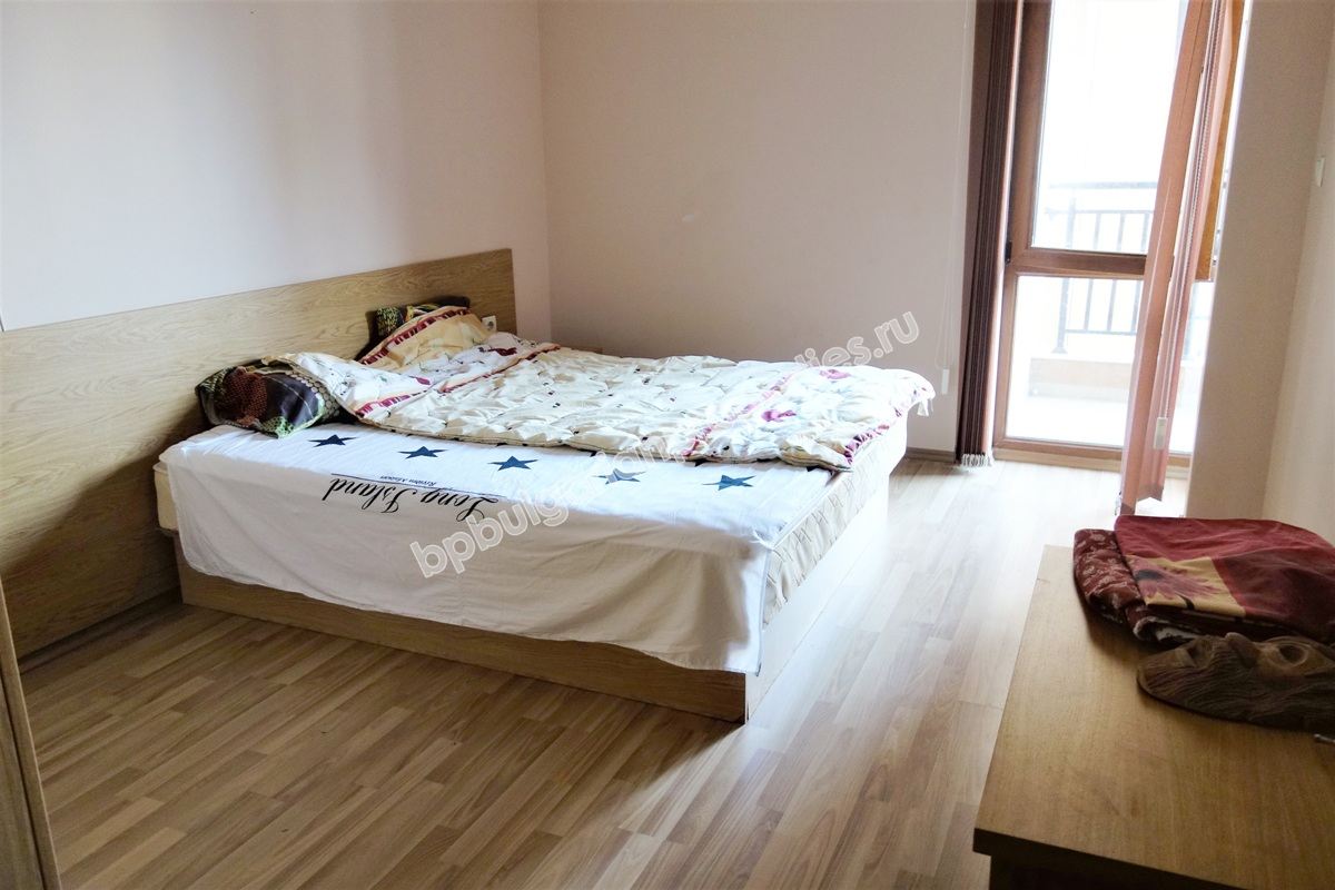 Меблированная двухкомнатная квартира близко к пляжу на продажу в Солнечном берегу