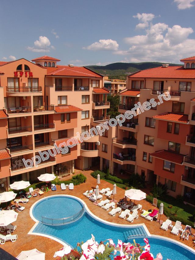 Меблированная просторная двухкомнатная квартира близко к пляжу на продажу в курорте Солнечный Берег