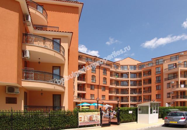 Меблированная просторная двухкомнатная квартира близко к пляжу на продажу в курорте Солнечный Берег