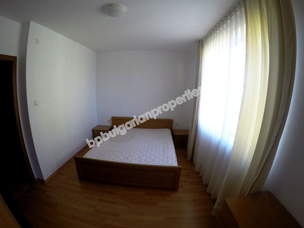 Меблированная просторная двухкомнатная квартира близко к пляжу на продажу в курорте Солнечный Берег