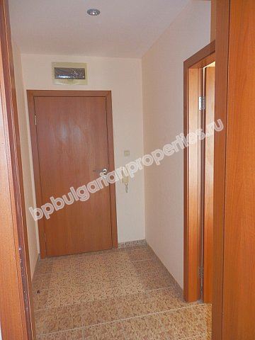 Меблированный апартамент с одной спальней близко к пляжу на продажу в Солнечном Берегу