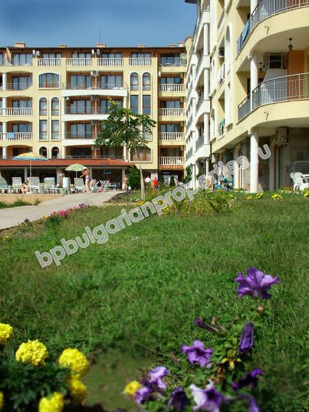 Меблированный апартамент с одной спальней близко к пляжу на продажу в Солнечном Берегу