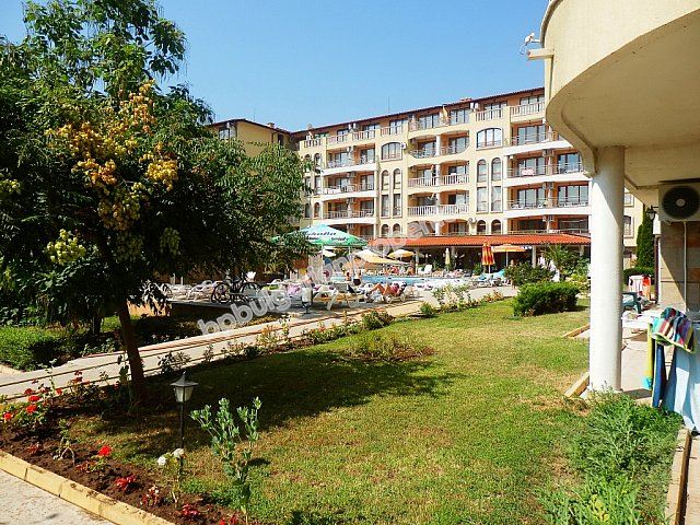 Меблированный апартамент с одной спальней близко к пляжу на продажу в Солнечном Берегу