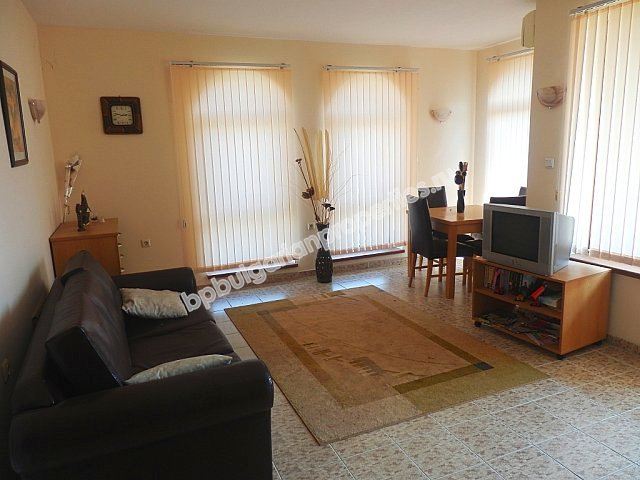 Меблированный апартамент с одной спальней близко к пляжу на продажу в Солнечном Берегу