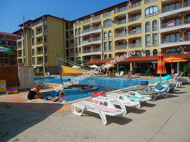 Меблированный апартамент с одной спальней близко к пляжу на продажу в Солнечном Берегу