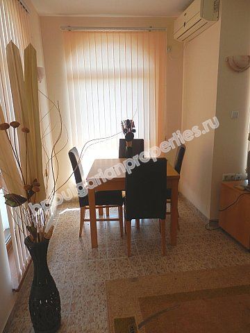 Меблированный апартамент с одной спальней близко к пляжу на продажу в Солнечном Берегу