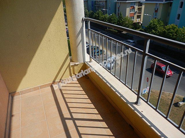 Меблированный апартамент с одной спальней близко к пляжу на продажу в Солнечном Берегу