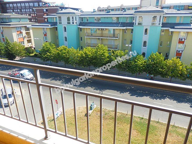 Меблированный апартамент с одной спальней близко к пляжу на продажу в Солнечном Берегу