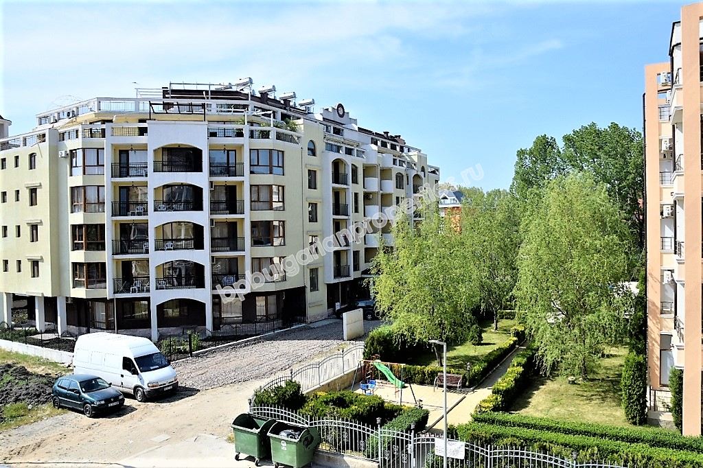 Меблированная большая студия близко к пляжу на продажу в курорте Солнечный Берег