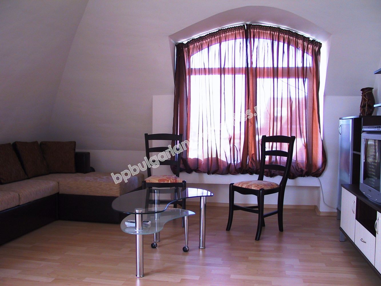 Меблированная большая студия близко к пляжу на продажу в курорте Солнечный Берег