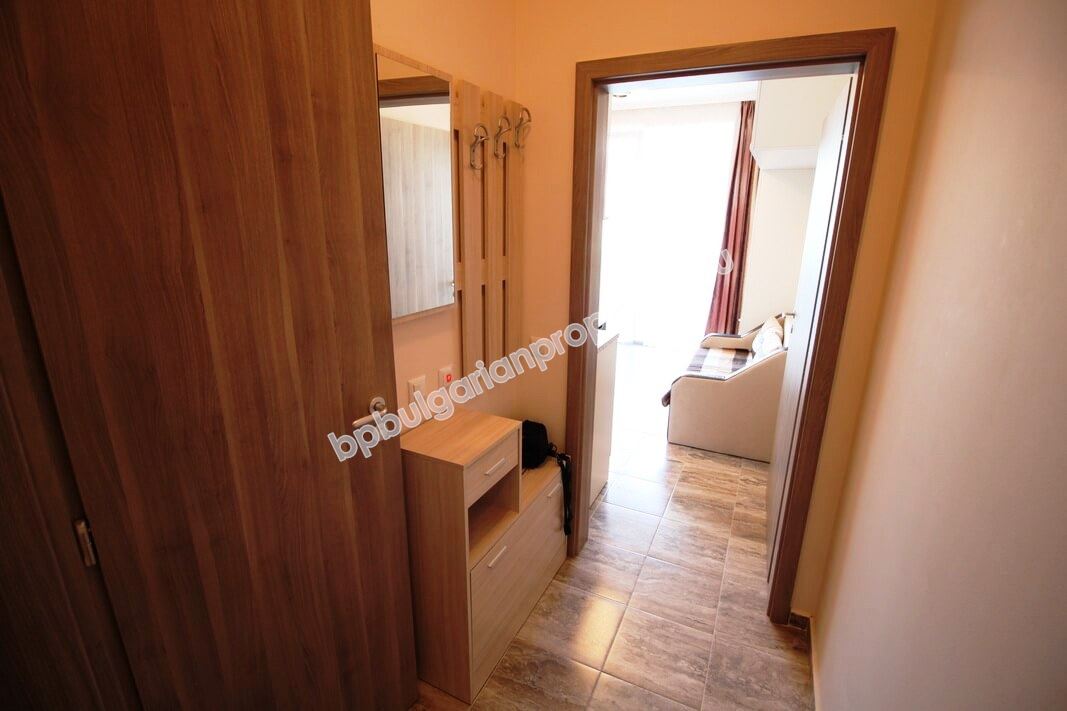 Новая меблированная студия на продажу близко к пляжу в курорте Солнечный Берег