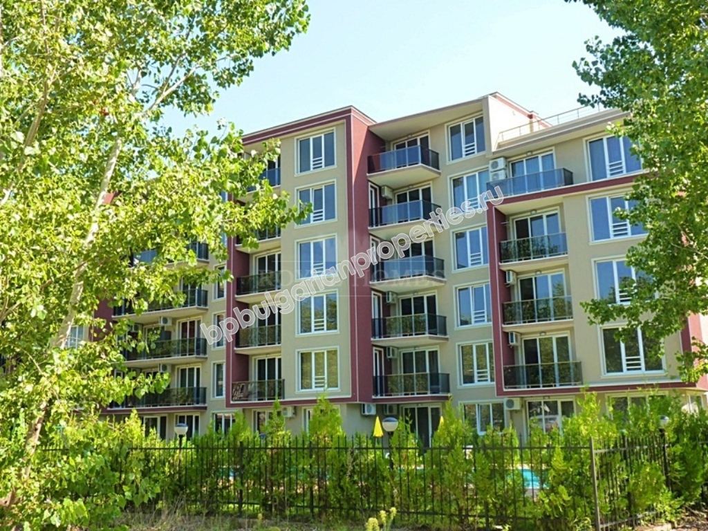 Новая меблированная студия на продажу близко к пляжу в курорте Солнечный Берег