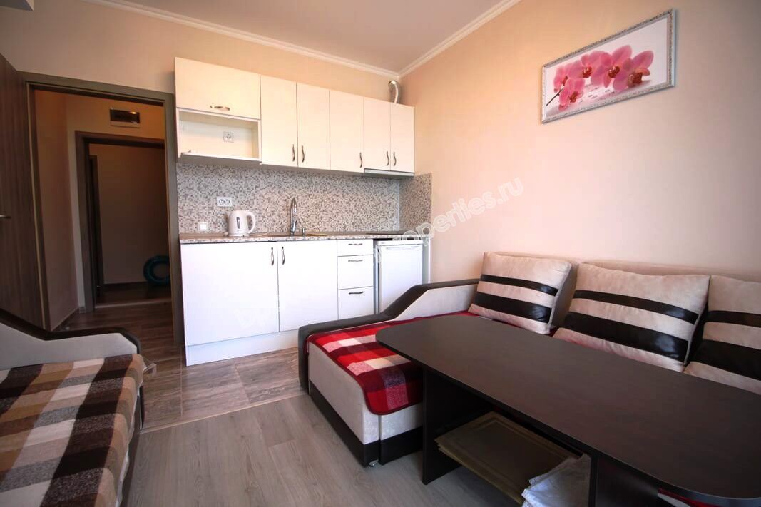 Новая меблированная студия на продажу близко к пляжу в курорте Солнечный Берег