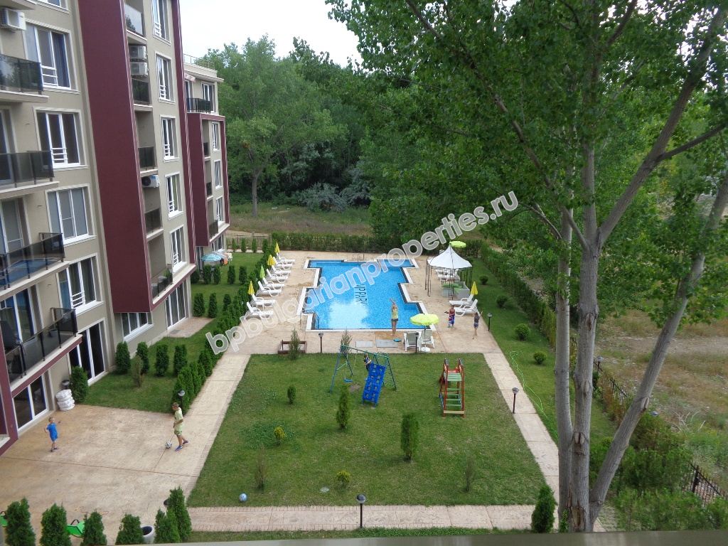 Новая меблированная студия на продажу близко к пляжу в курорте Солнечный Берег