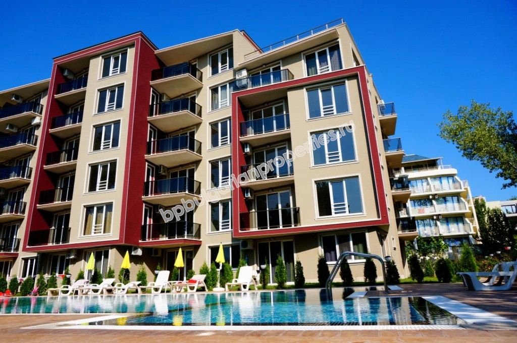 Новая меблированная студия на продажу близко к пляжу в курорте Солнечный Берег