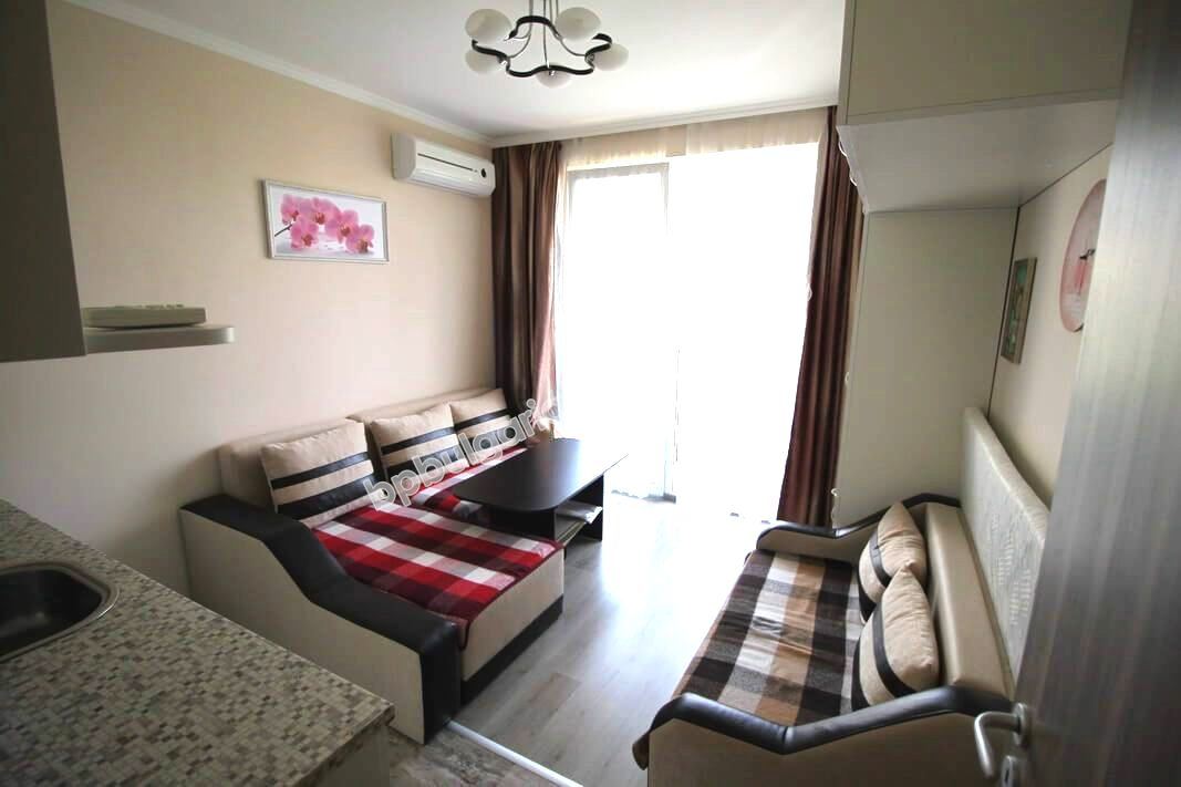 Новая меблированная студия на продажу близко к пляжу в курорте Солнечный Берег