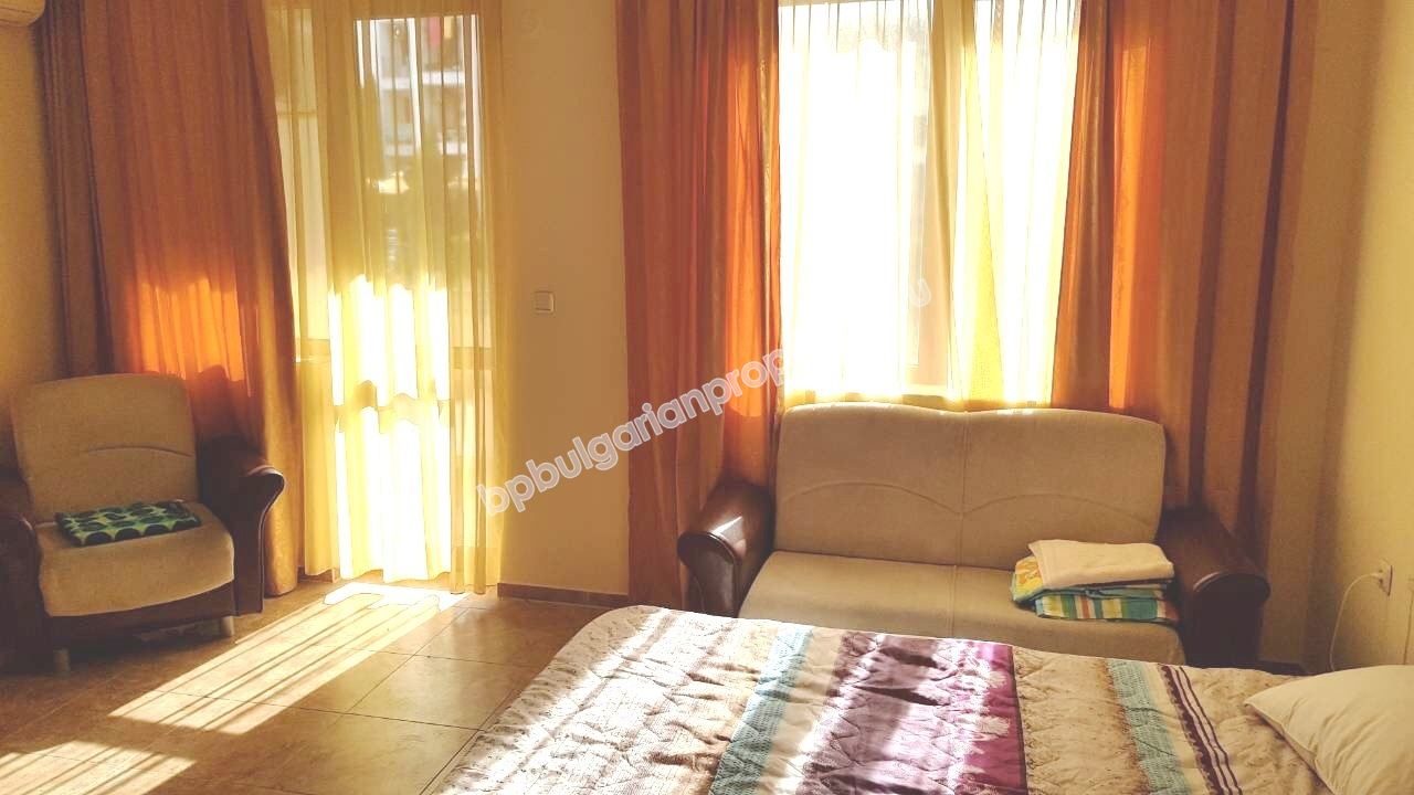 Меблированная студия на продажу близко к пляжу в курорте Равда