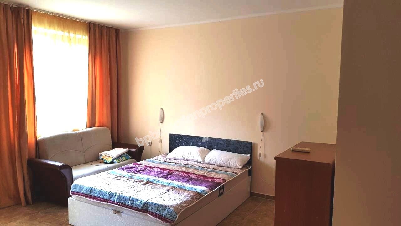Меблированная студия на продажу близко к пляжу в курорте Равда
