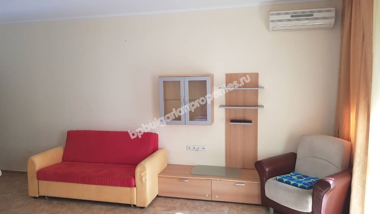 Меблированная студия на продажу близко к пляжу в курорте Равда