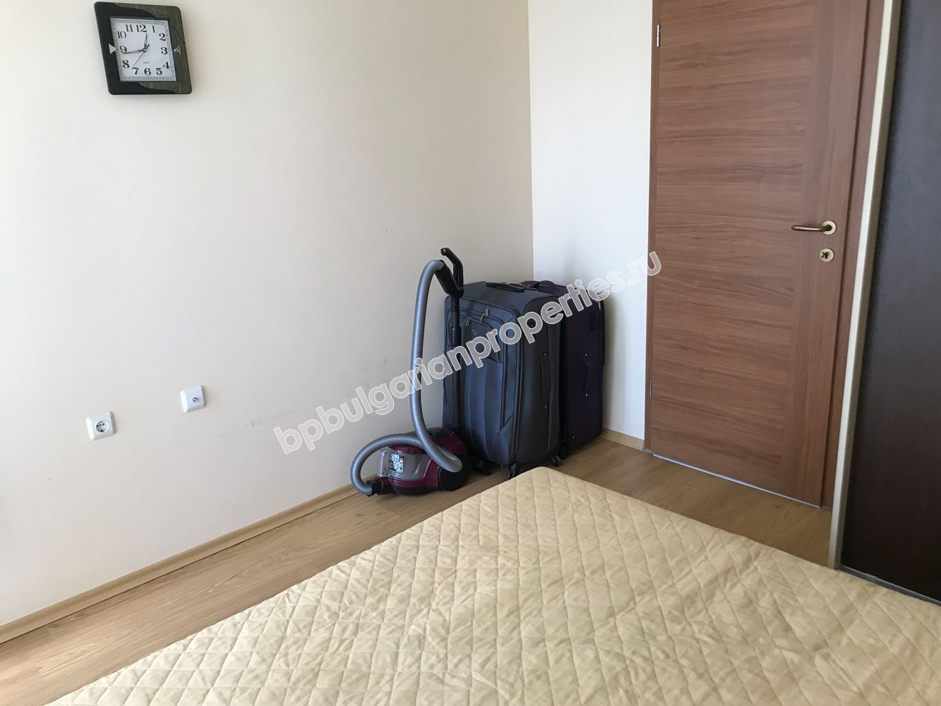 Выгодная меблированная квартира в закрытом комплексе близко от моря