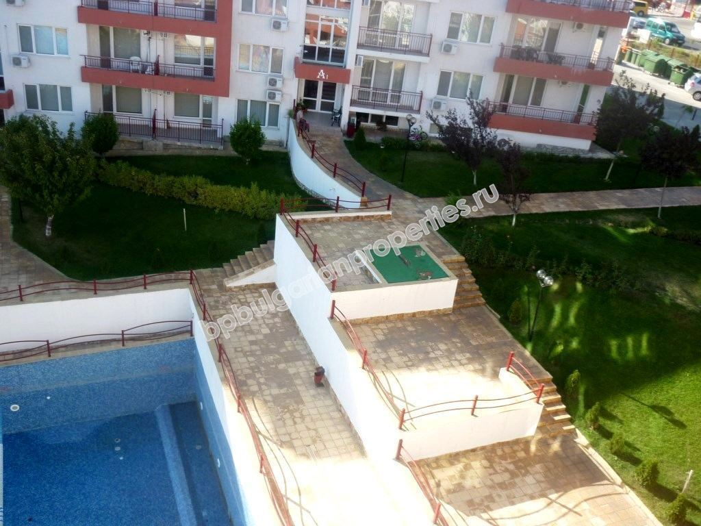 Двухкомнатная меблированная квартира с видом на море для продажи в курорте Святой Влас