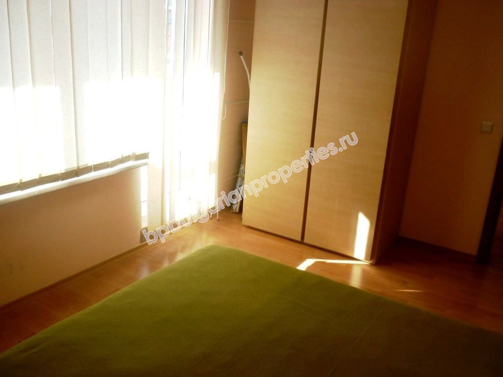 Двухкомнатная меблированная квартира с видом на море для продажи в курорте Святой Влас