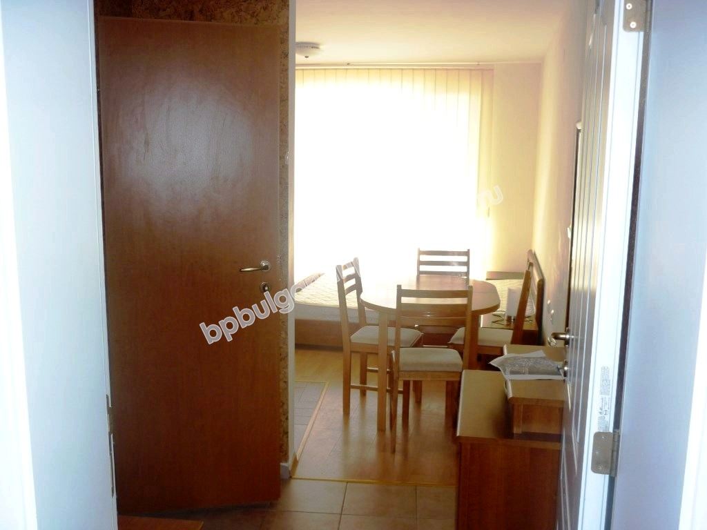 Меблированная студия с видом на море для продажи в курорте Святой Влас