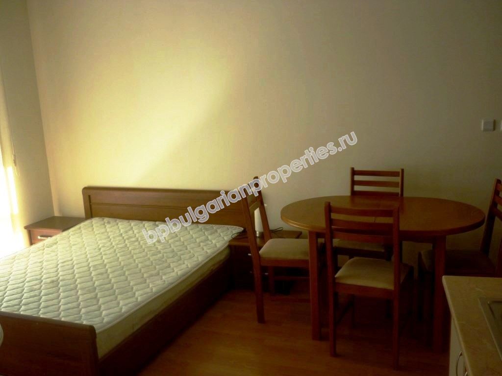 Меблированная студия с видом на море для продажи в курорте Святой Влас