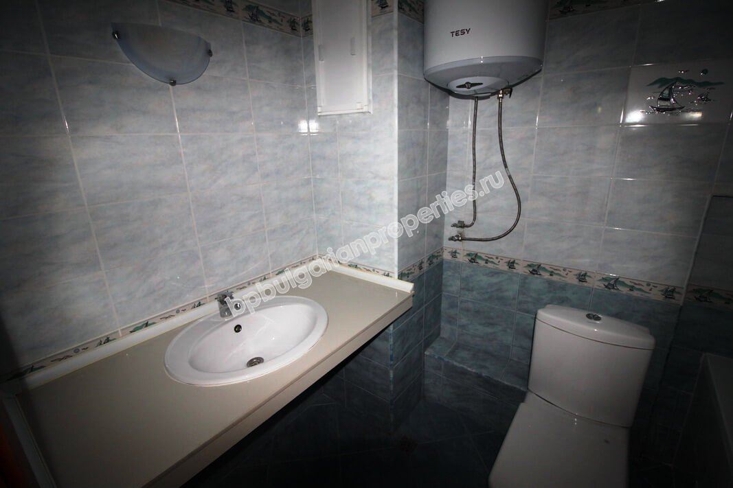 Просторная двухкомнатная квартира для продажи в городе Несебр