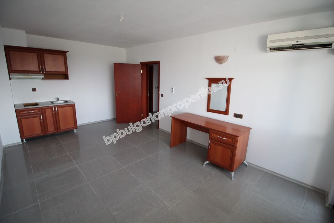 Просторная двухкомнатная квартира для продажи в городе Несебр