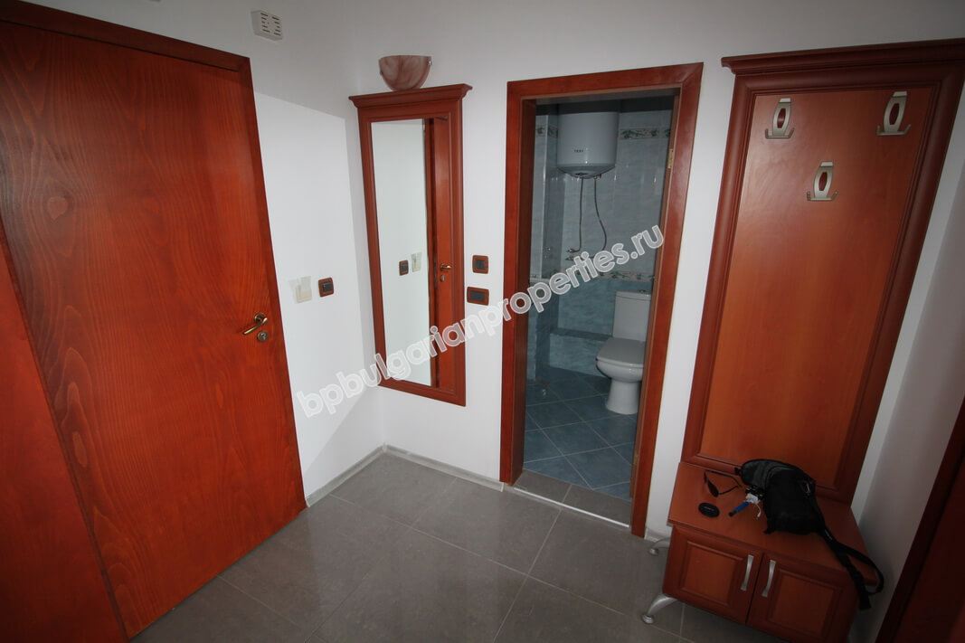 Просторная двухкомнатная квартира для продажи в городе Несебр