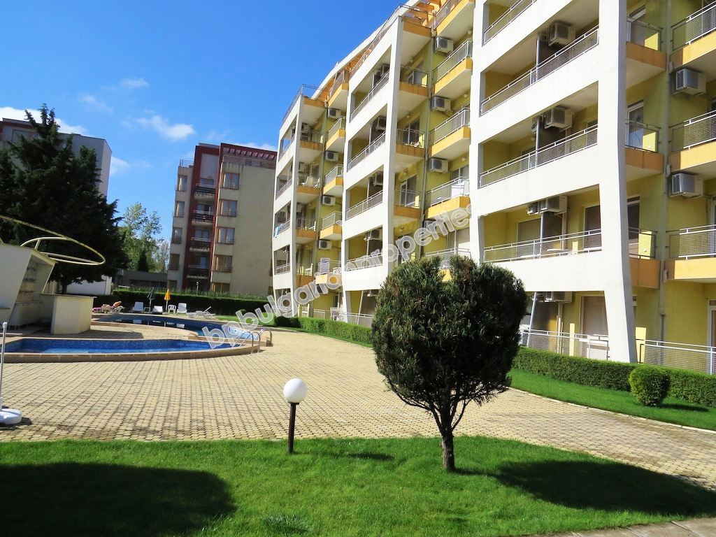 Меблированная студия на продажу в курорте Солнечный Берег