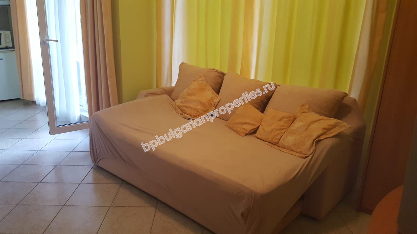 Меблированная студия близко к пляжу на продажу в курорте Солнечный Берег