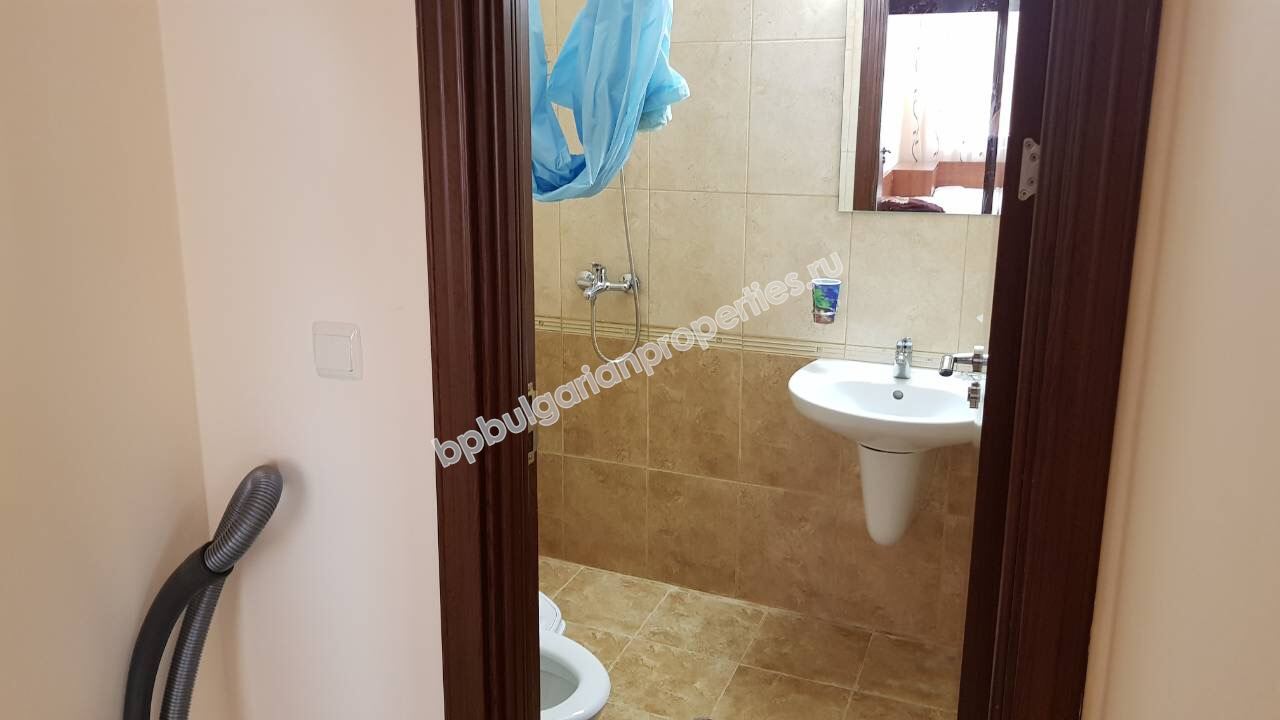 Меблированная трехкомнатная квартира близко к пляжу на продажу в курорте Равда